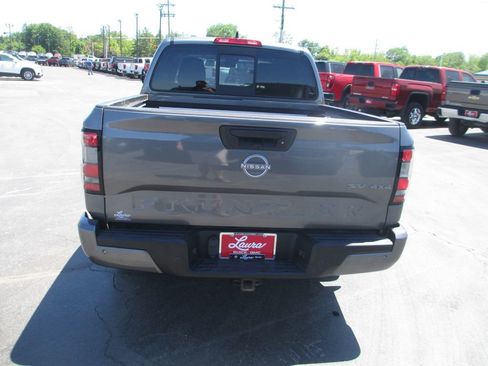 Used 2022 Nissan Frontier SV AWD/4WD image 7