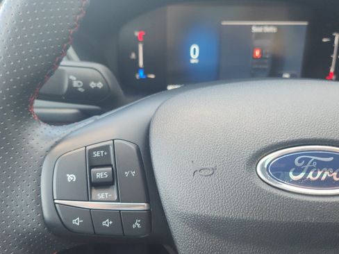Used 2025 Ford Escape ST-Line FWD image 16