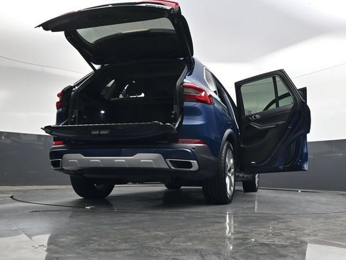 Used 2020 BMW X5 xDrive40i w/ Convenience Package AWD/4WD image 43