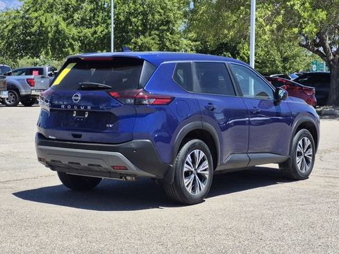 Certified 2023 Nissan Rogue SV FWD image 3