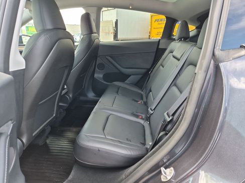 Used 2024 Tesla Model Y Long Range AWD/4WD image 26