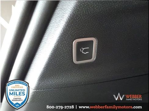 New 2026 Chrysler Pacifica Select image 8