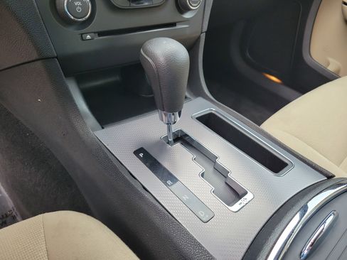 Used 2012 Dodge Charger SE image 12