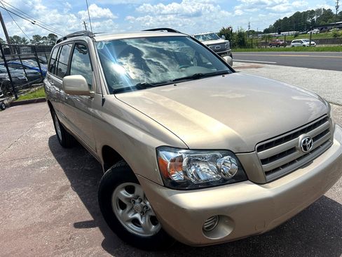 Used 2005 Toyota Highlander 2WD image 4