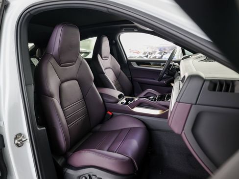 New 2026 Porsche Cayenne S image 29