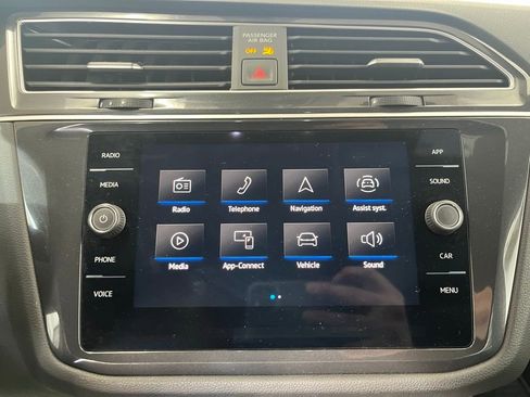 Certified 2024 Volkswagen Tiguan SE R-Line image 19