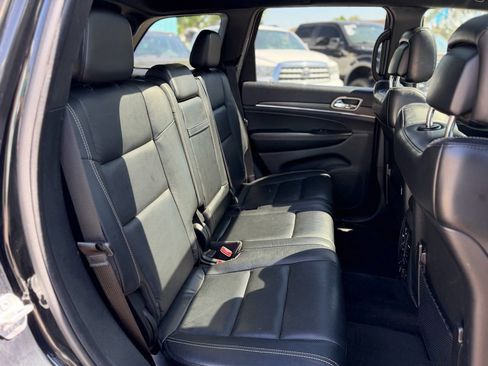 Used 2017 Jeep Grand Cherokee Limited w/ Luxury Group II AWD/4WD image 7
