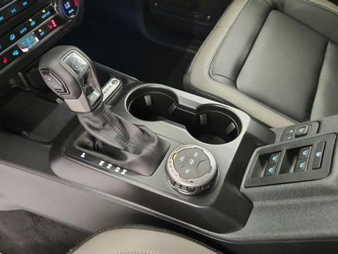 New 2025 Ford Bronco Outer Banks image 14