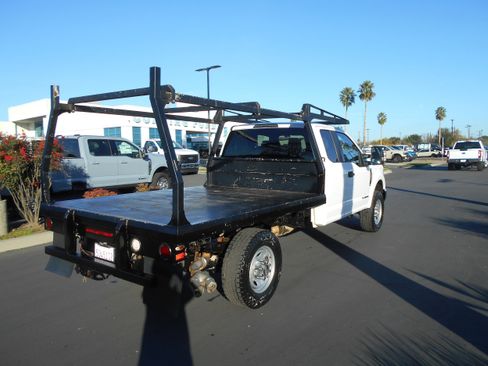 Used 2018 Ford F350 XL w/ Power Equipment Group image 4