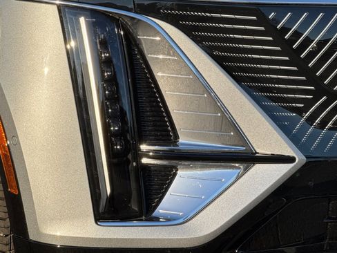 Certified 2024 Cadillac Lyriq Tech w/ Driver Assist Package image 41