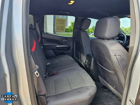 Used 2025 Chevrolet Colorado Z71 AWD/4WD image 33