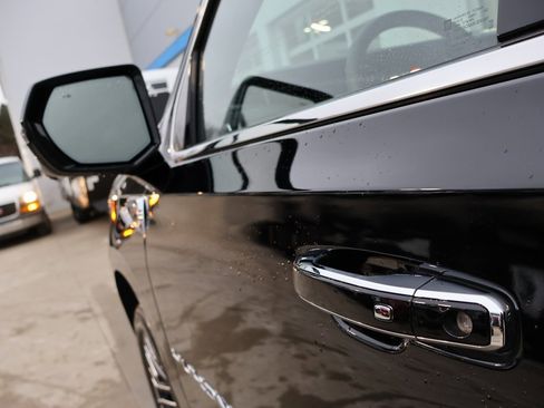 New 2025 GMC Yukon XL Elevation w/ LPO, Elevation Black Package image 10