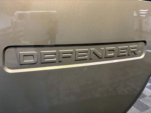 Used 2024 Land Rover Defender 110 X-Dynamic SE AWD/4WD image 10