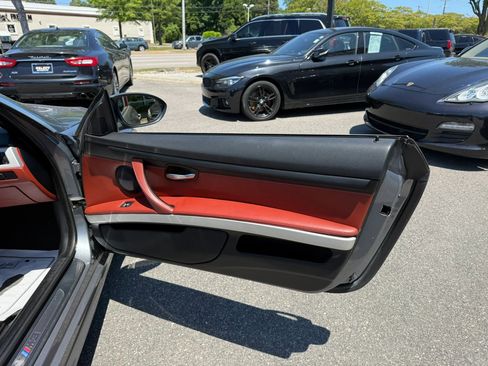 Used 2011 BMW M3 Convertible RWD image 13