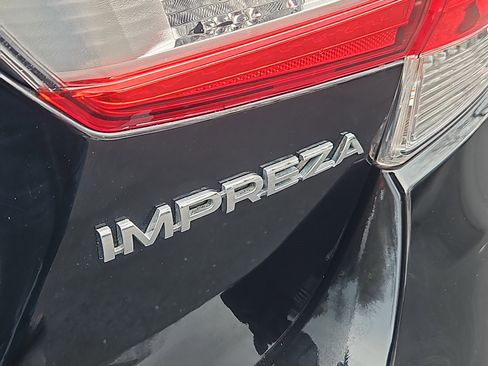 Used 2018 Subaru Impreza 2.0i image 5