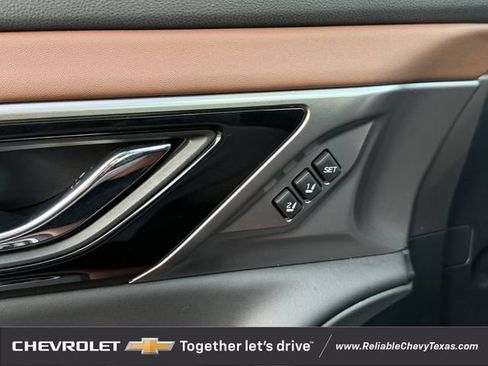 Used 2021 Subaru Outback Touring w/ Popular Package #2 AWD/4WD image 27