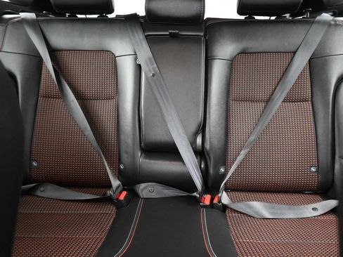 Used 2025 Nissan Kicks SR FWD image 27