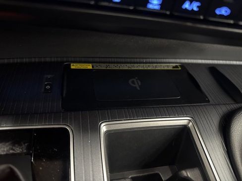 Used 2021 Toyota Sienna XSE image 31