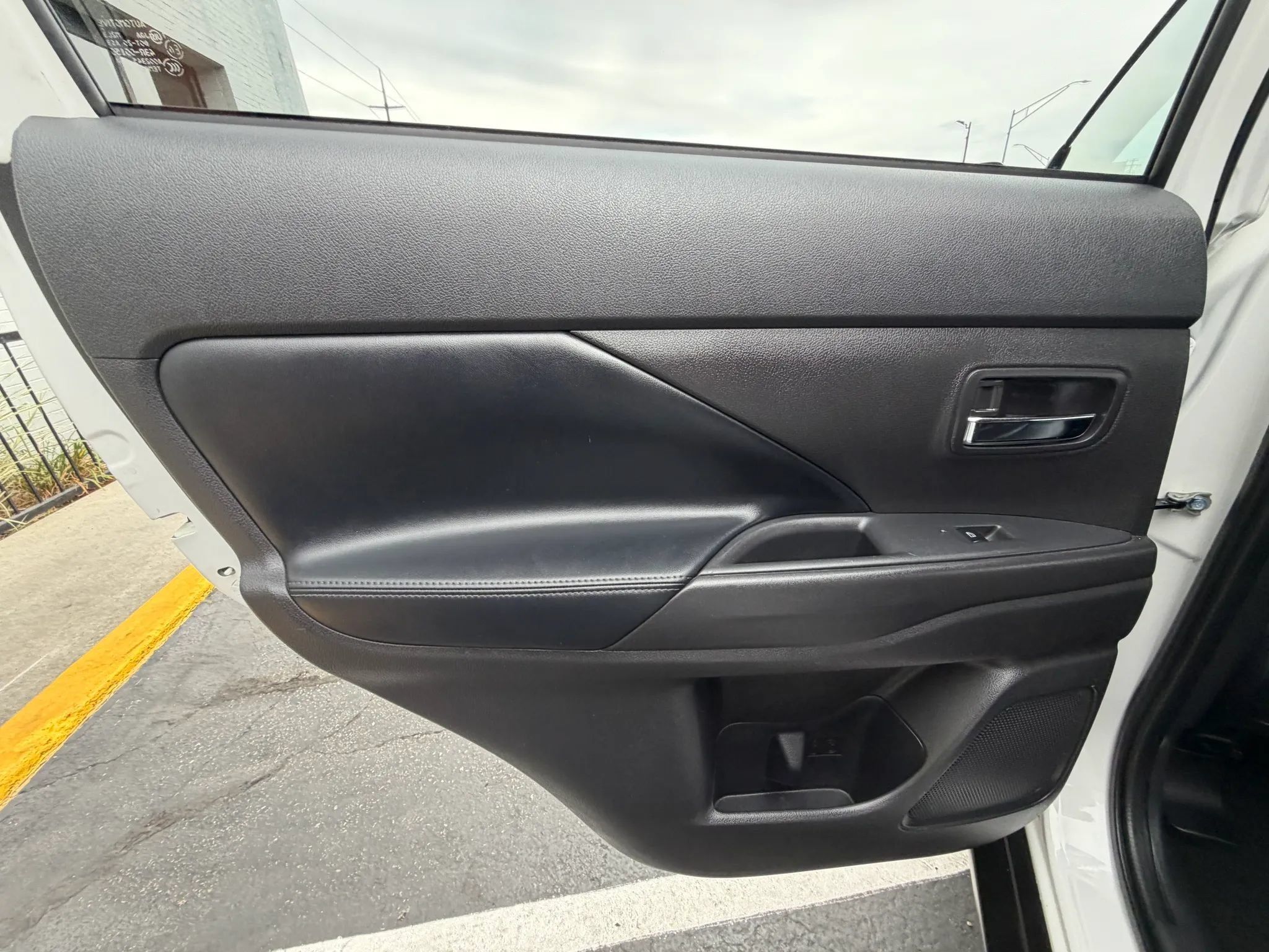 Used 2020 Mitsubishi Outlander SEL AWD/4WD image 20