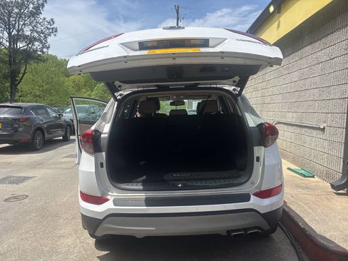 Used 2017 Hyundai Tucson Limited w/ Cargo Package FWD image 14