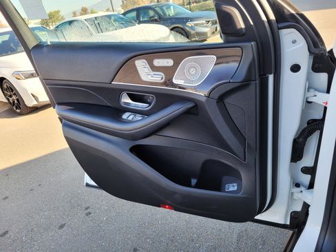 Used 2020 Mercedes-Benz GLS 450 4MATIC image 15