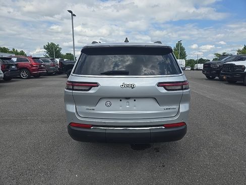Used 2023 Jeep Grand Cherokee L Limited AWD/4WD image 6