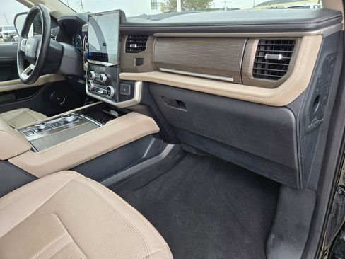 Used 2023 Ford Expedition Limited image 62