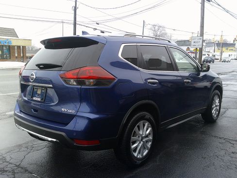 Used 2020 Nissan Rogue SV image 5