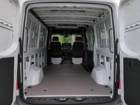 Used 2026 Mercedes-Benz Sprinter 2500 image 13