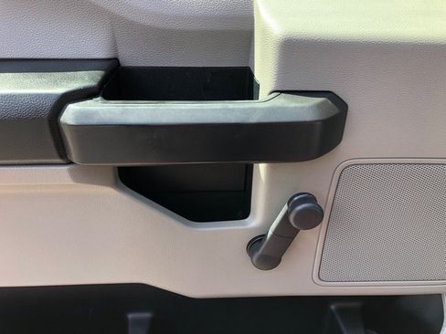 Used 2019 Ford F250 XL w/ Snow Plow Prep Package AWD/4WD image 20