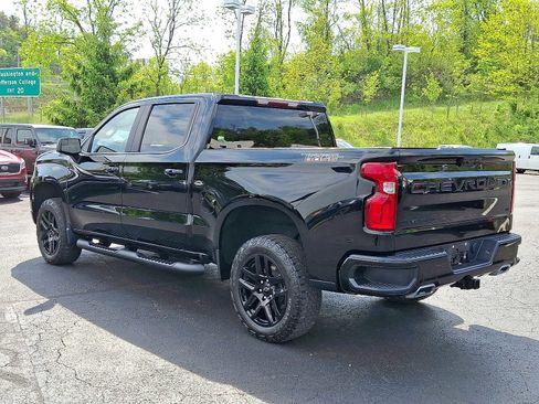 Used 2023 Chevrolet Silverado 1500 LT Trail Boss w/ Protection Package AWD/4WD image 4