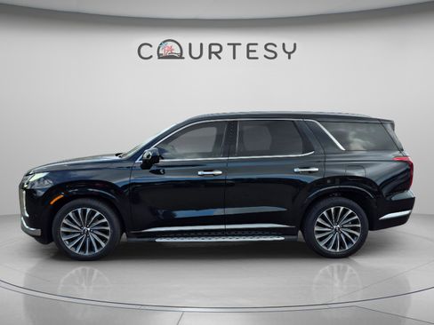 Certified 2024 Hyundai Palisade Calligraphy AWD/4WD image 2