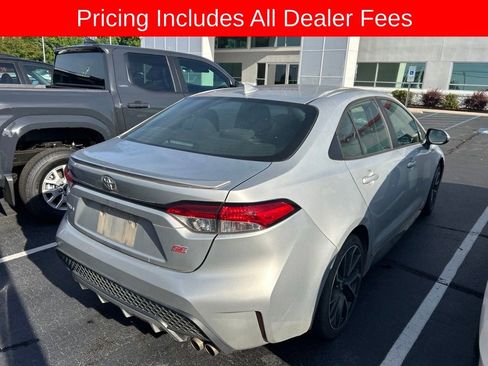 Used 2020 Toyota Corolla SE w/ SE Premium Package FWD image 5