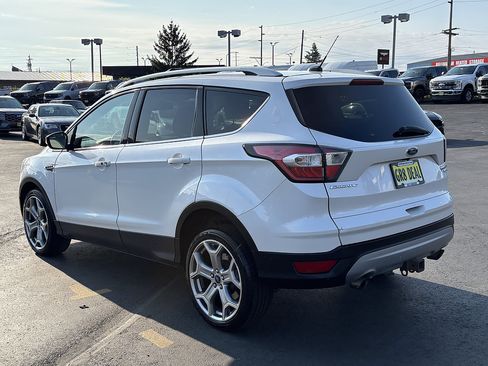 Used 2017 Ford Escape Titanium w/ Canadian Touring Package AWD/4WD image 8