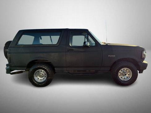 Used 1996 Ford Bronco XLT image 6