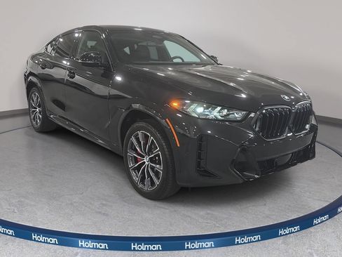 Certified 2025 BMW X6 xDrive40i w/ Premium Package AWD/4WD image 3