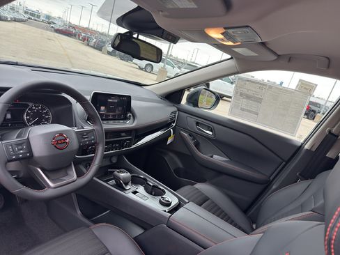 New 2026 Nissan Rogue SV image 25