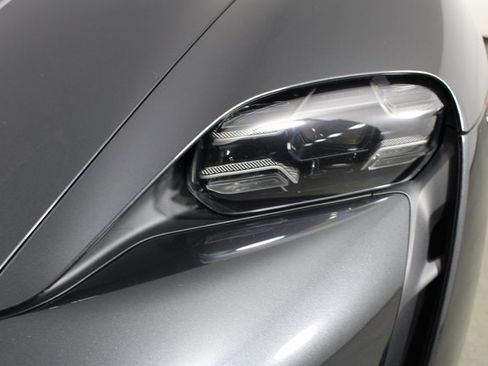 Used 2020 Porsche Taycan Turbo image 11