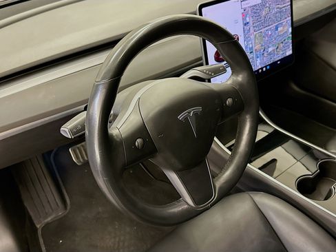 Used 2018 Tesla Model 3 Long Range image 17