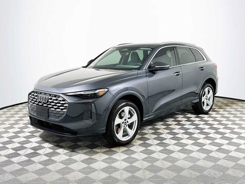 Used 2025 Audi Q5 Premium Plus w/ Premium Plus AWD/4WD image 3