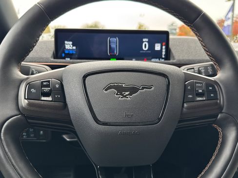 Certified 2022 Ford Mustang Mach-E GT image 25