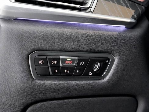 Used 2022 BMW X7 xDrive40i w/ Premium Package image 10