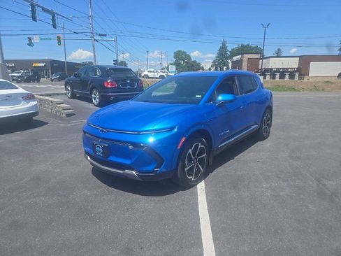 Used 2024 Chevrolet Equinox EV LT w/ LPO, Active Package FWD image 1