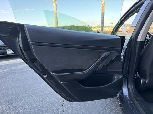 Used 2021 Tesla Model 3 Standard Range Plus RWD image 21