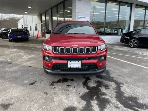 New 2026 Jeep Compass Latitude image 2