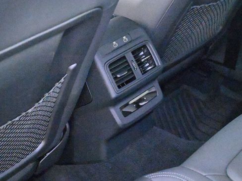 Used 2025 Audi Q5 Premium w/ Convenience Package AWD/4WD image 18