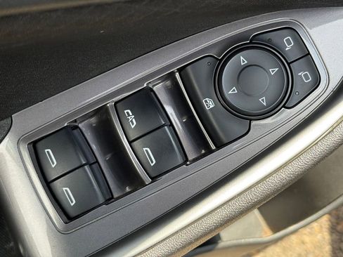 Used 2023 Chevrolet Malibu LT FWD image 19