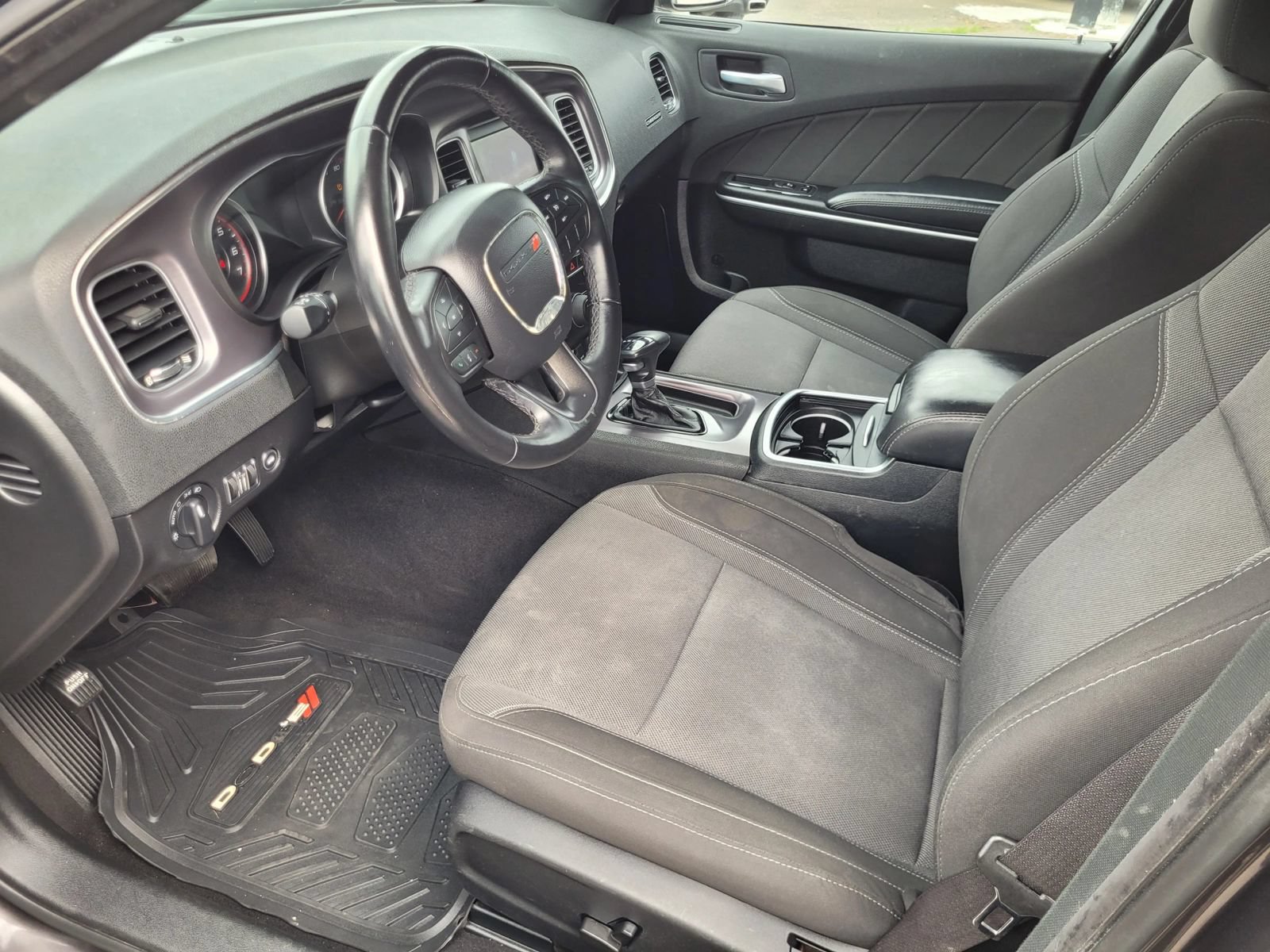 Used 2022 Dodge Charger SXT RWD image 13