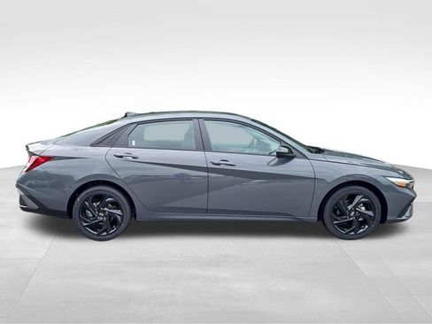 New 2026 Hyundai Elantra Sport FWD image 12