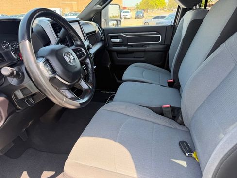 Used 2024 RAM 2500 Big Horn AWD/4WD image 28